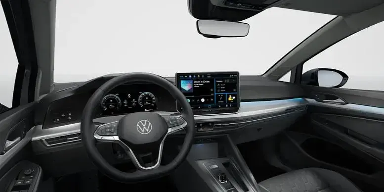 Neu VW Golf VIII Life 150 PS (110 kW) 2026 Delfingrau metallic Limousine