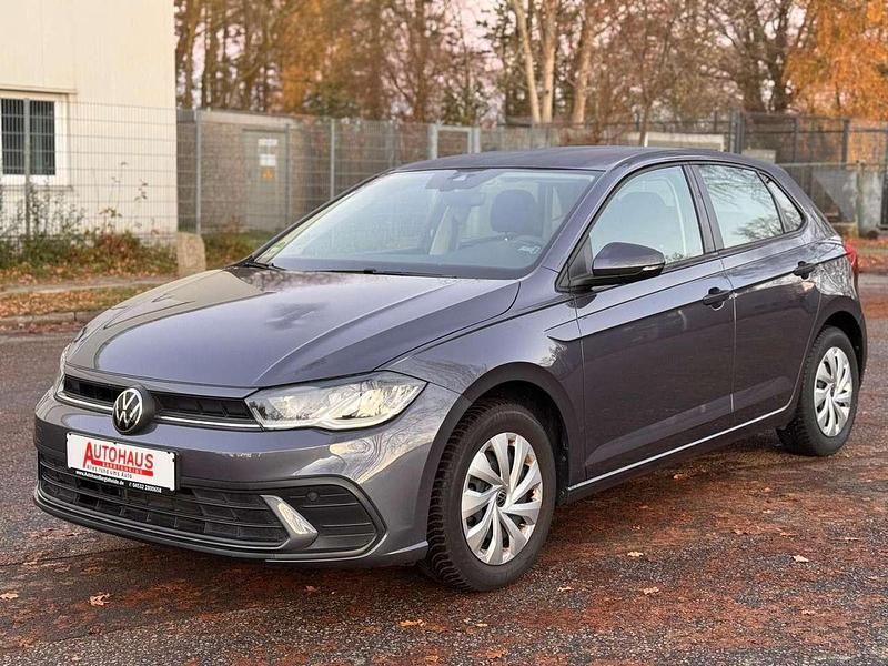Rauchgrau Gebraucht 2022 VW Polo Basis Kleinwagen | 13.999 € (Guter Preis) - Bild 1/4