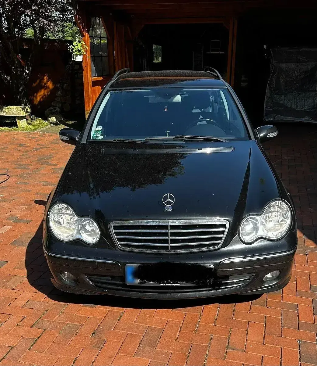 Gebraucht Mercedes C220 Avantgarde 150 PS (110 kW) 2005 Schwarz Kombi
