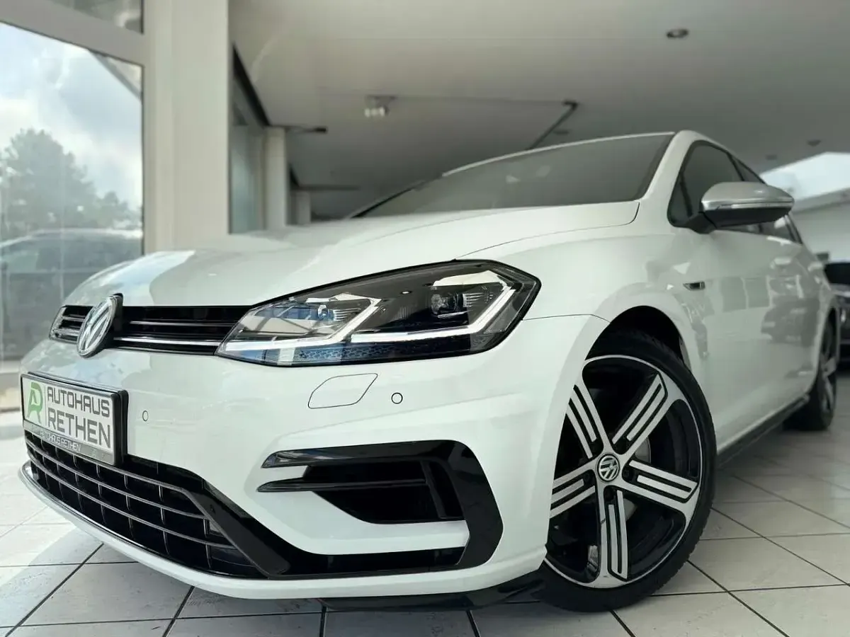 Gebraucht VW Golf VII R 300 PS (220 kW) 2020 Weiß Limousine