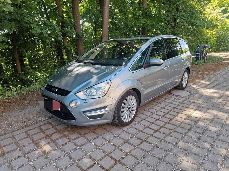 Grau Gebraucht 2014 Ford S-MAX Business Edition Van / Kleinbus | 5.550 € (Guter Preis) - Bild 1/4