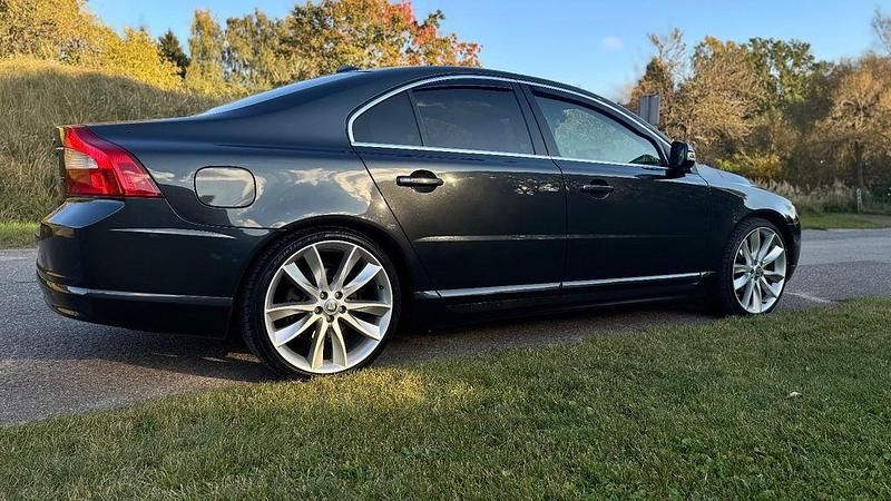 Grün Gebraucht 2010 Volvo S80 Momentum Limousine | 7.000 € (Teuer) - Bild 1/4