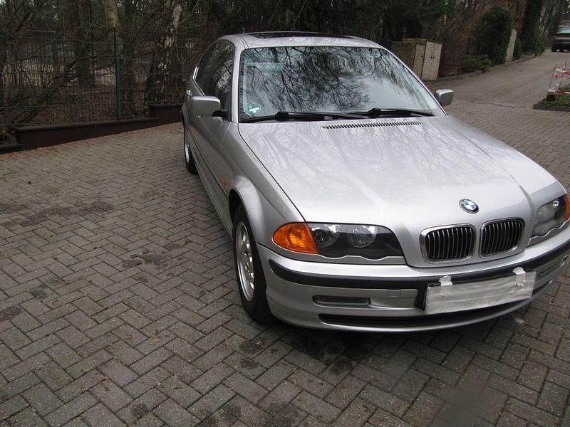 Gebraucht BMW 323 170 PS (125 kW) 1998 Silber Limousine