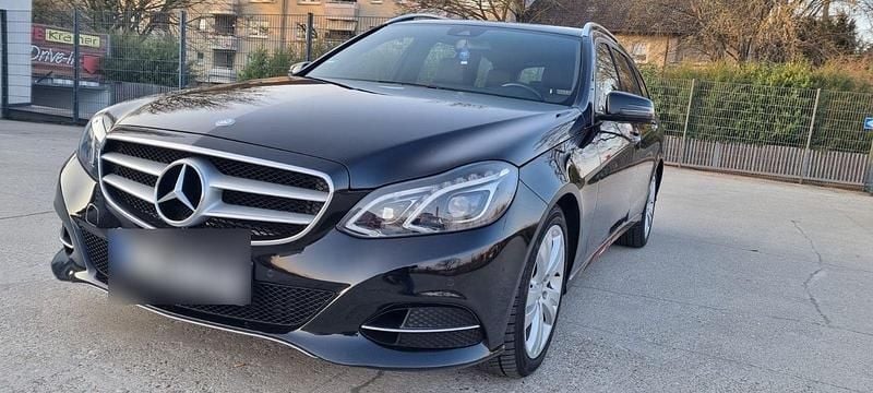 Gebraucht Mercedes E250 204 PS (150 kW) 2016 Schwarz Kombi