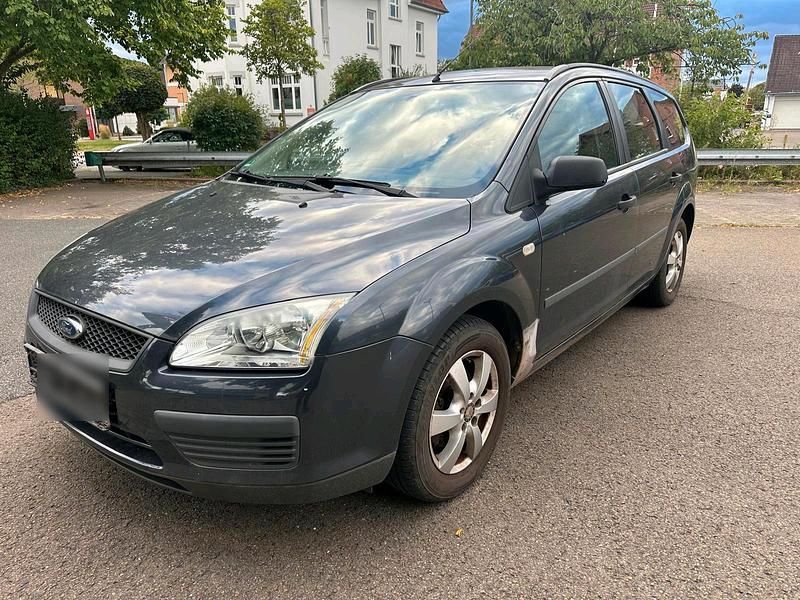 Grau Gebraucht 2005 Ford Focus Kombi | 999 € (Superpreis) - Bild 1/4