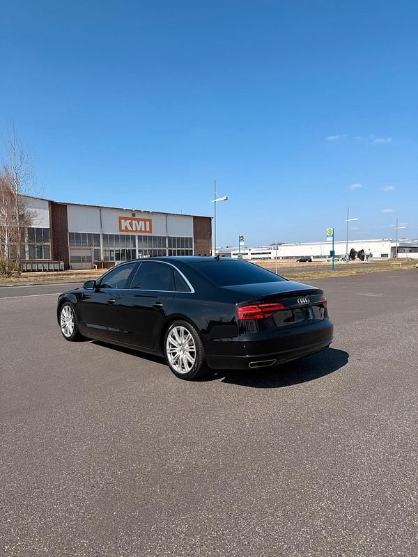 Second-hand Audi A8L 262 CP (192 kW) 2016 Negru Berlinǎ