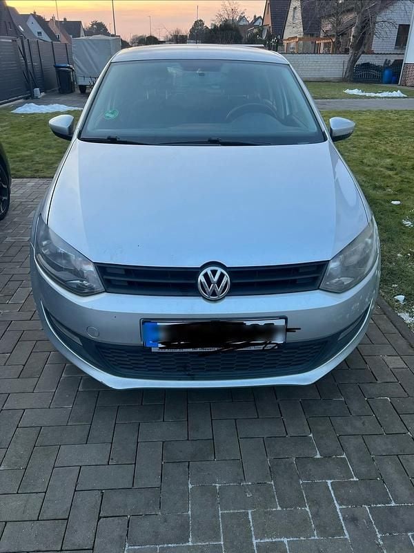 Grau Gebraucht 2011 VW Polo Kleinwagen | 3.400 € (Guter Preis) - Bild 1/4