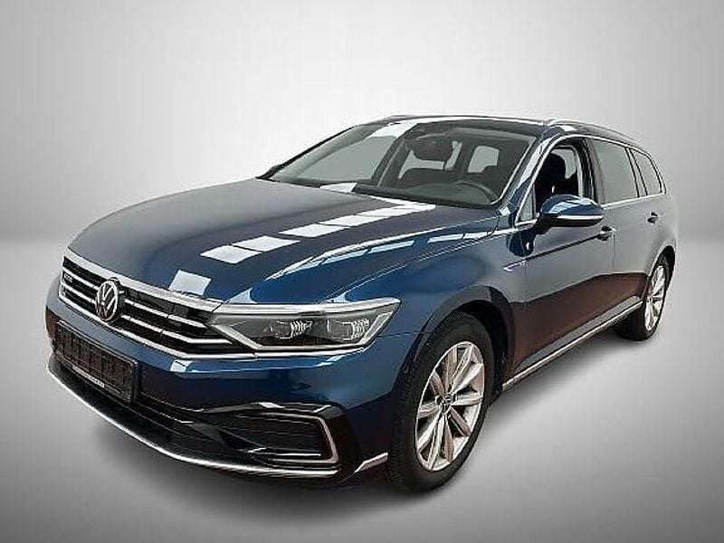 Blue metallic Gebraucht 2022 VW Passat GTE Kombi | 23.698 € (Guter Preis) - Bild 1/3