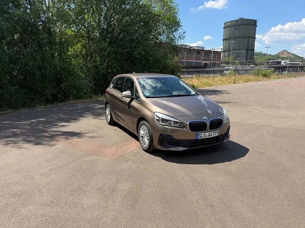 Gebraucht BMW 218 Active Tourer 140 PS (102 kW) 2019 Beige Van / Kleinbus