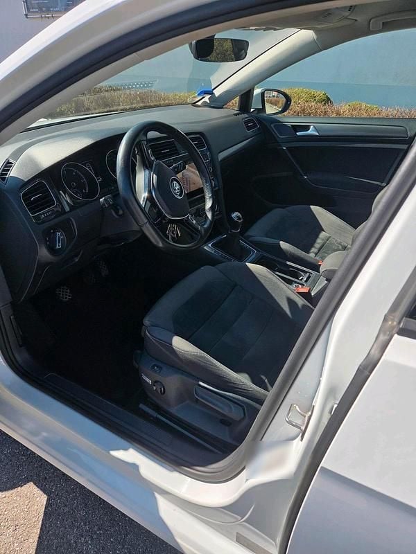 Gebraucht VW Golf VII 116 PS (85 kW) 2017 Weiß Kombi