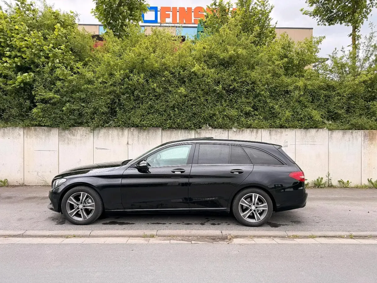 Gebraucht Mercedes C220 170 PS (125 kW) 2016 Schwarz Kombi