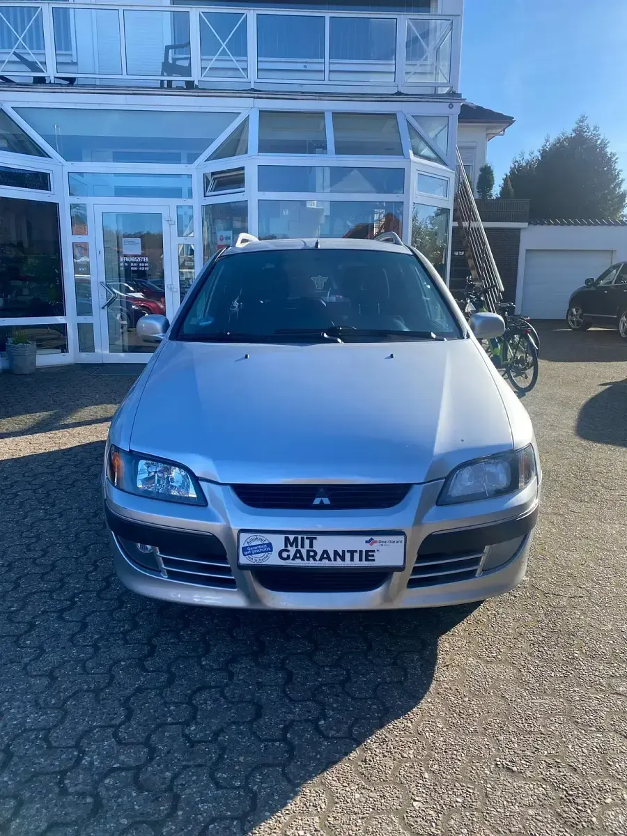Gebraucht Mitsubishi Space Star 98 PS (72 kW) 2005 Grau Limousine