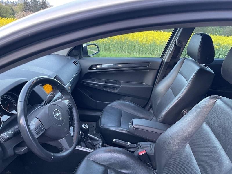 Gebraucht Opel Astra 125 PS (91 kW) 2005 Grau Kombi