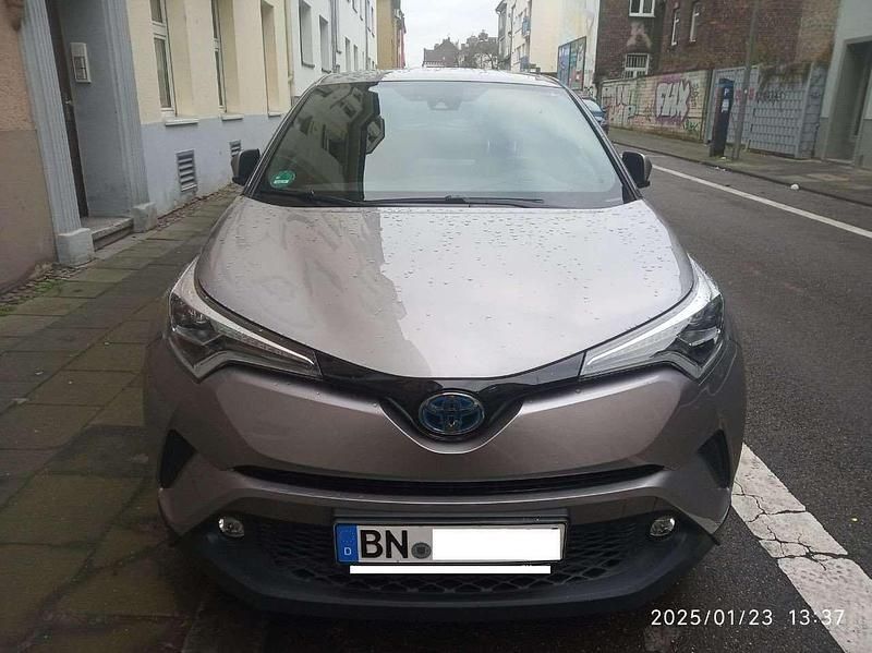 Grau Gebraucht 2019 Toyota C-HR Team SUV | 19.900 € (Fairer Preis) - Bild 1/4