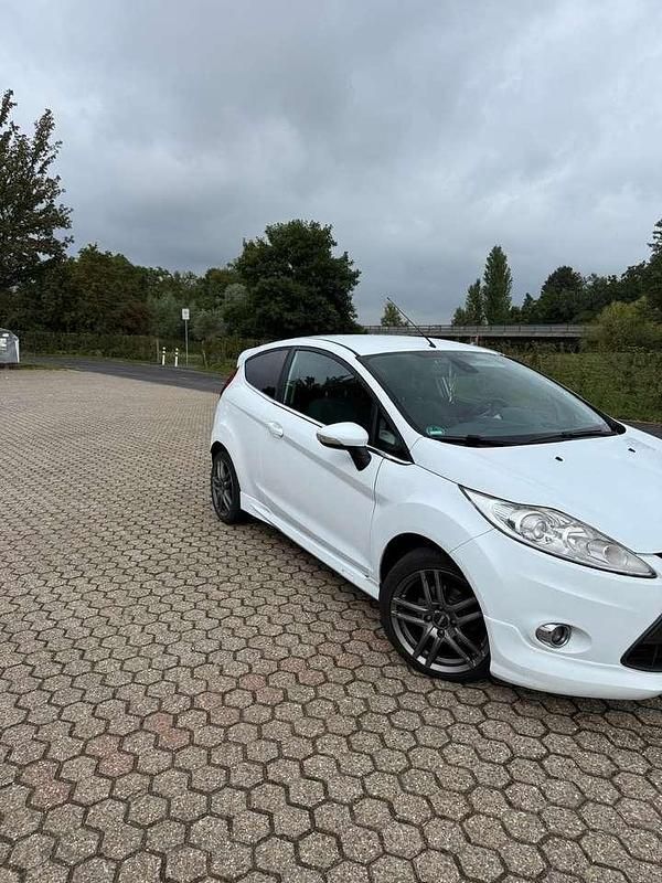 Gebraucht Ford Fiesta Ghia 82 PS (60 kW) 2009 Limousine