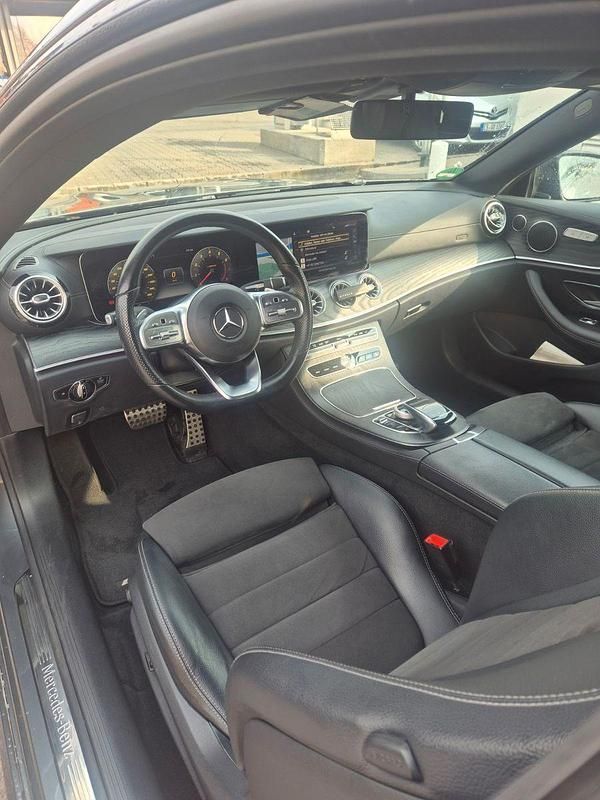 Gebraucht Mercedes E200 AMG 184 PS (135 kW) 2018 Grau Coupé