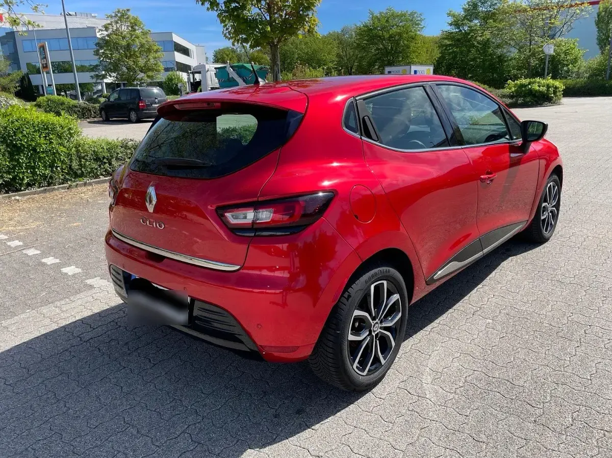Gebraucht Renault Clio 90 PS (66 kW) 2018 Rot Kleinwagen