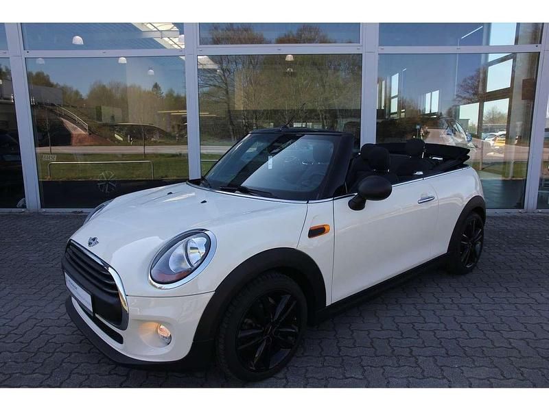 Gebraucht Mini One Cabriolet 102 PS (75 kW) 2018 Pepper white Cabrio