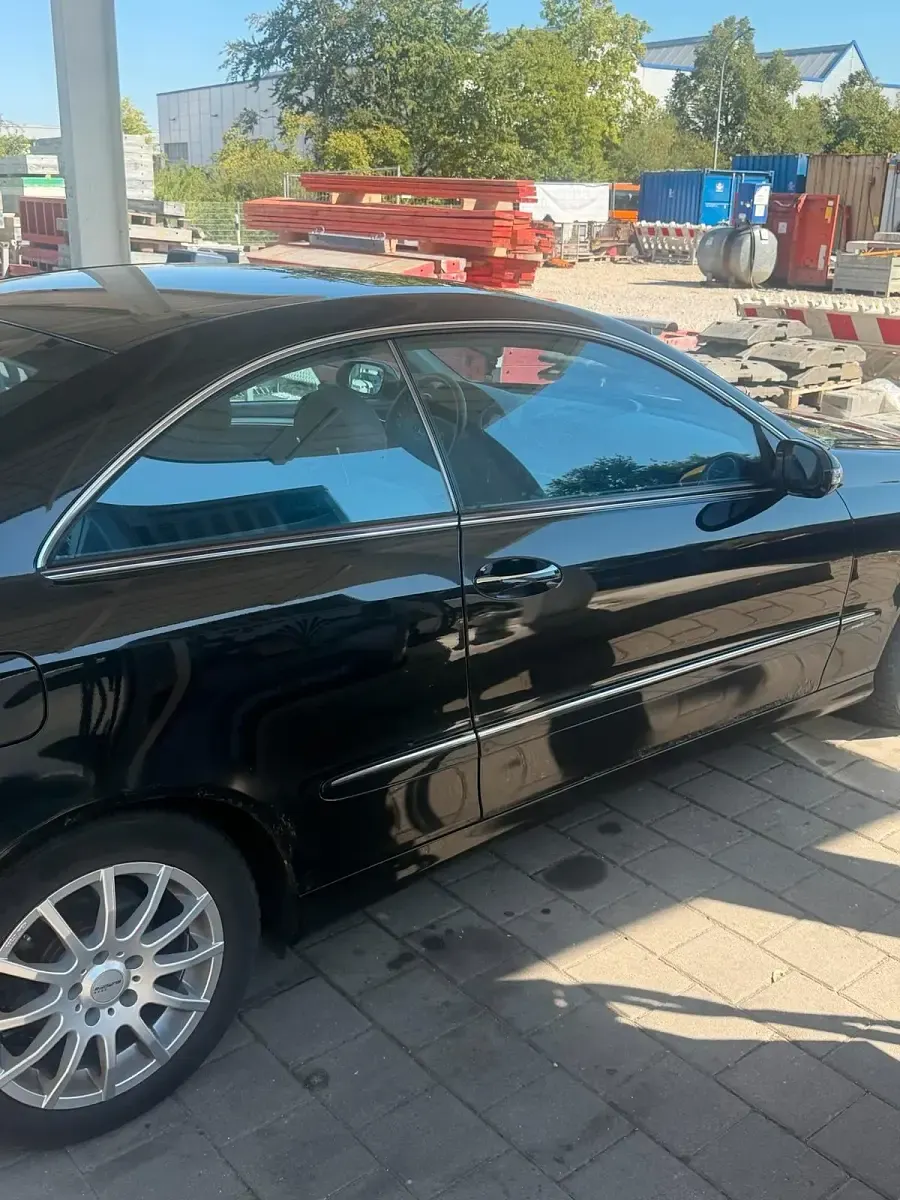 Gebraucht Mercedes CLK200 163 PS (119 kW) 2006 Schwarz Coupé