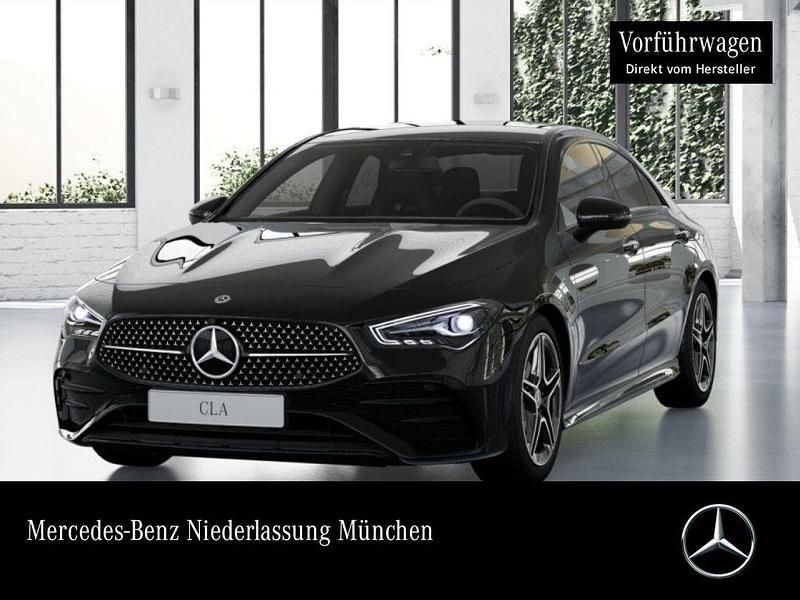 Schwarz Gebraucht 2025 Mercedes CLA200 AMG line Limousine | 37.900 € (Fairer Preis) - Bild 1/3
