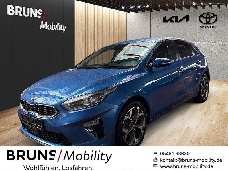 Blue flame metallic Gebraucht 2019 Kia Ceed Spirit Kleinwagen | 15.690 € (Fairer Preis) - Bild 1/4