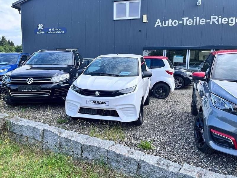 Weiß Neu 2025 Aixam City Coupé | 14.290 € (Superpreis) - Bild 1/4