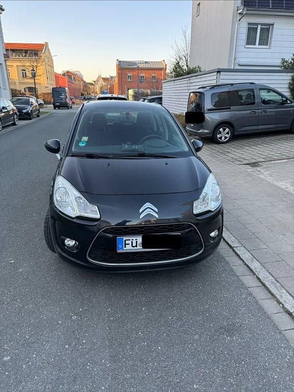 Gebraucht Citroën C3 SELECTION 95 PS (69 kW) 2012 Schwarz Limousine