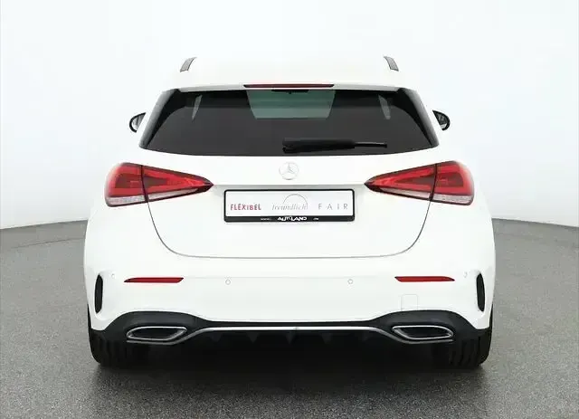 Gebraucht Mercedes A200 AMG line 163 PS (119 kW) 2019 Weiß Limousine
