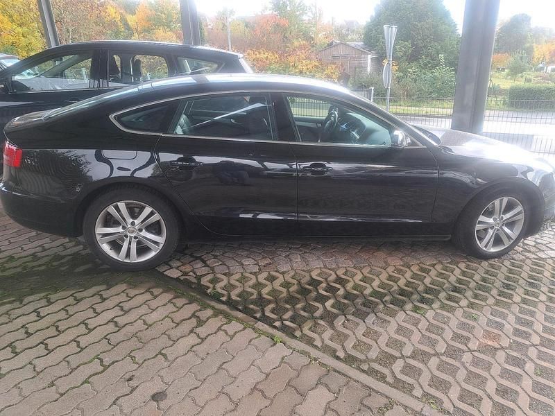 Schwarz Gebraucht 2011 Audi A5 Coupé | 9.000 € - Bild 1/4