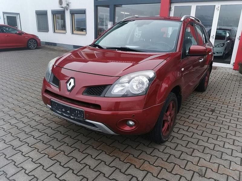 Rot Gebraucht 2009 Renault Koleos Dynamique SUV | 2.400 € (Fairer Preis) - Bild 1/4