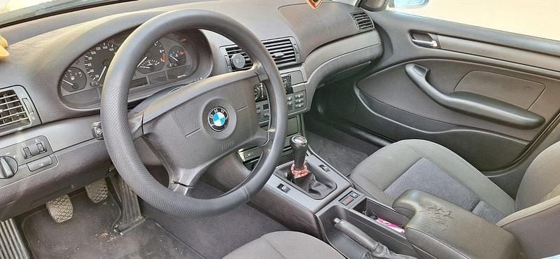 Silber Gebraucht 2003 BMW 318 Kombi | 950 € (Superpreis) - Bild 1/4