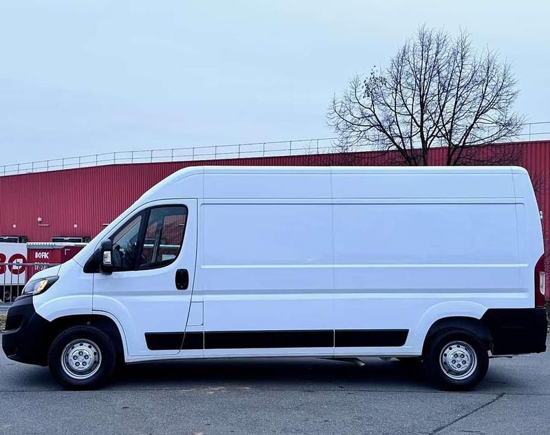 Weiß Gebraucht 2024 Peugeot Boxer S Van | 27.000 € (Fairer Preis) - Bild 1/4