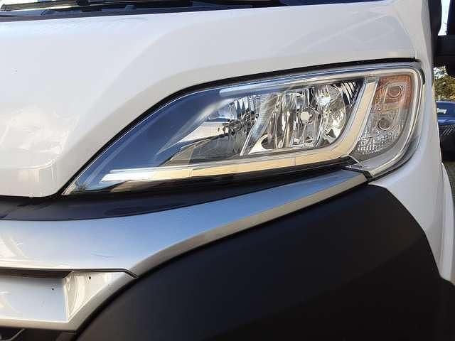 Weiß Gebraucht 2023 Citroën Jumper Van / Kleinbus | 26.730 € (Fairer Preis) - Bild 1/4