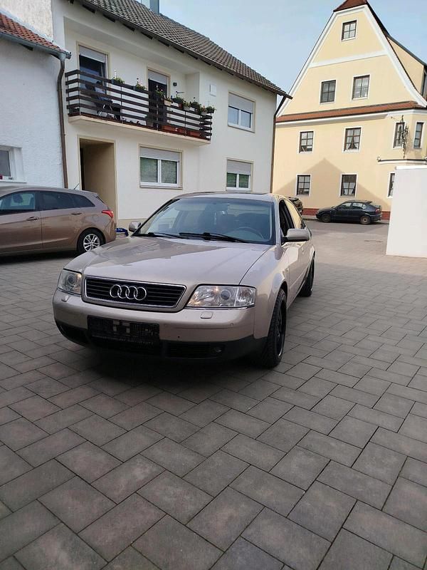 Second-hand Audi A6 163 CP (119 kW) 2000 Maro Berlinǎ
