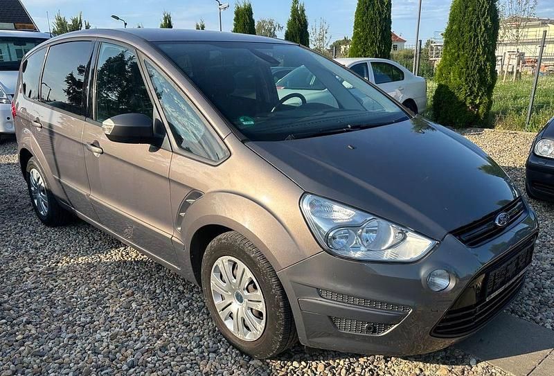 Gebraucht Ford S-MAX S 160 PS (117 kW) 2013 Braun Van / Kleinbus