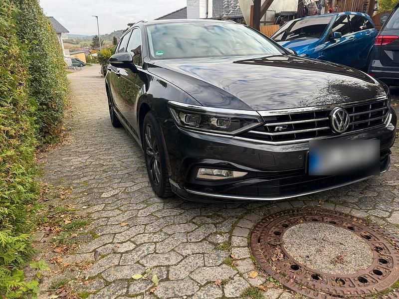 Gebraucht VW Passat R-line 240 PS (176 kW) 2019 Braun Kombi