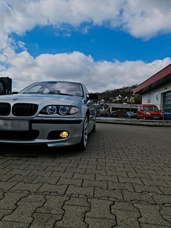 Gebraucht BMW 320 170 PS (125 kW) 2002 Silber Limousine