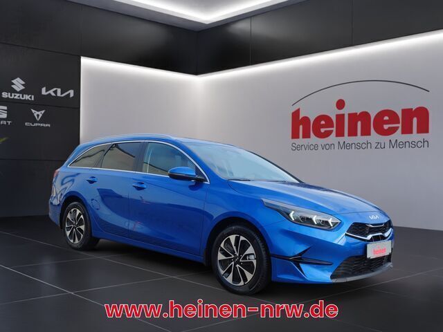 Gebraucht Kia Ceed 140 PS (102 kW) 2024 Andere farbe Kleinwagen