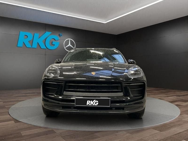 Gebraucht Porsche Macan Basis 265 PS (194 kW) 2024 Schwarz SUV
