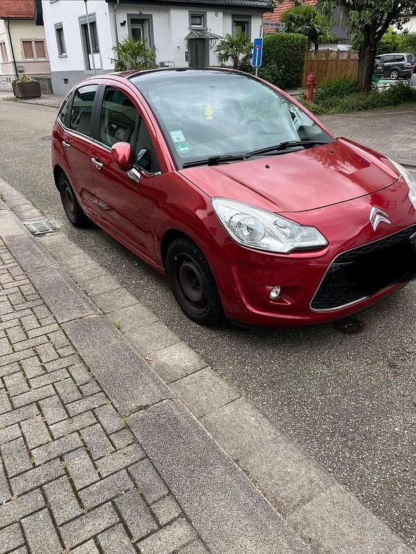 Gebraucht Citroën C3 Tendance 73 PS (53 kW) 2011 Rot Limousine