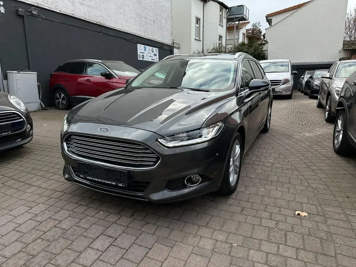 Gebraucht Ford Mondeo Titanium 150 PS (110 kW) 2017 Grau Kombi