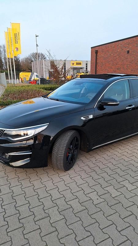 Gebraucht Kia Optima 141 PS (103 kW) 2016 Schwarz Limousine
