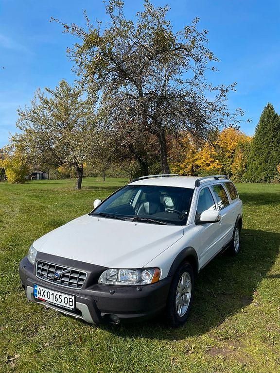 Weiß Gebraucht 2006 Volvo XC70 SUV | 5.700 € (Etwas zu teuer) - Bild 1/4