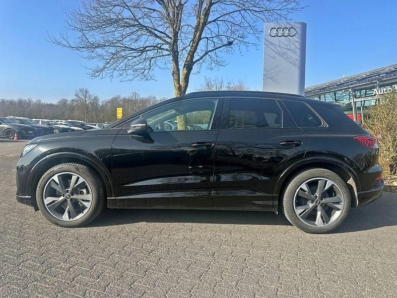 Gebraucht Audi Q4 e-tron S-Line 150 kW (204 PS) 2022 Schwarz SUV