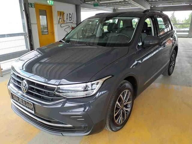 Grau Gebraucht 2022 VW Tiguan Life SUV | 25.990 € (Fairer Preis) - Bild 1/2