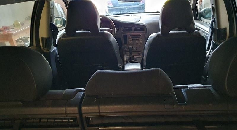 Grau Gebraucht 2002 Volvo V70 Kombi | 850 € (Superpreis) - Bild 1/4