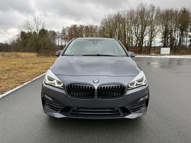 Gebraucht BMW 218 Active Tourer Advantage 150 PS (110 kW) 2021 Grau Van / Kleinbus