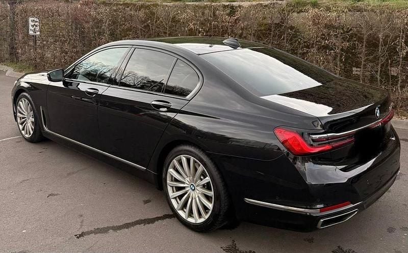 Gebraucht BMW 730 265 PS (194 kW) 2020 Schwarz Limousine