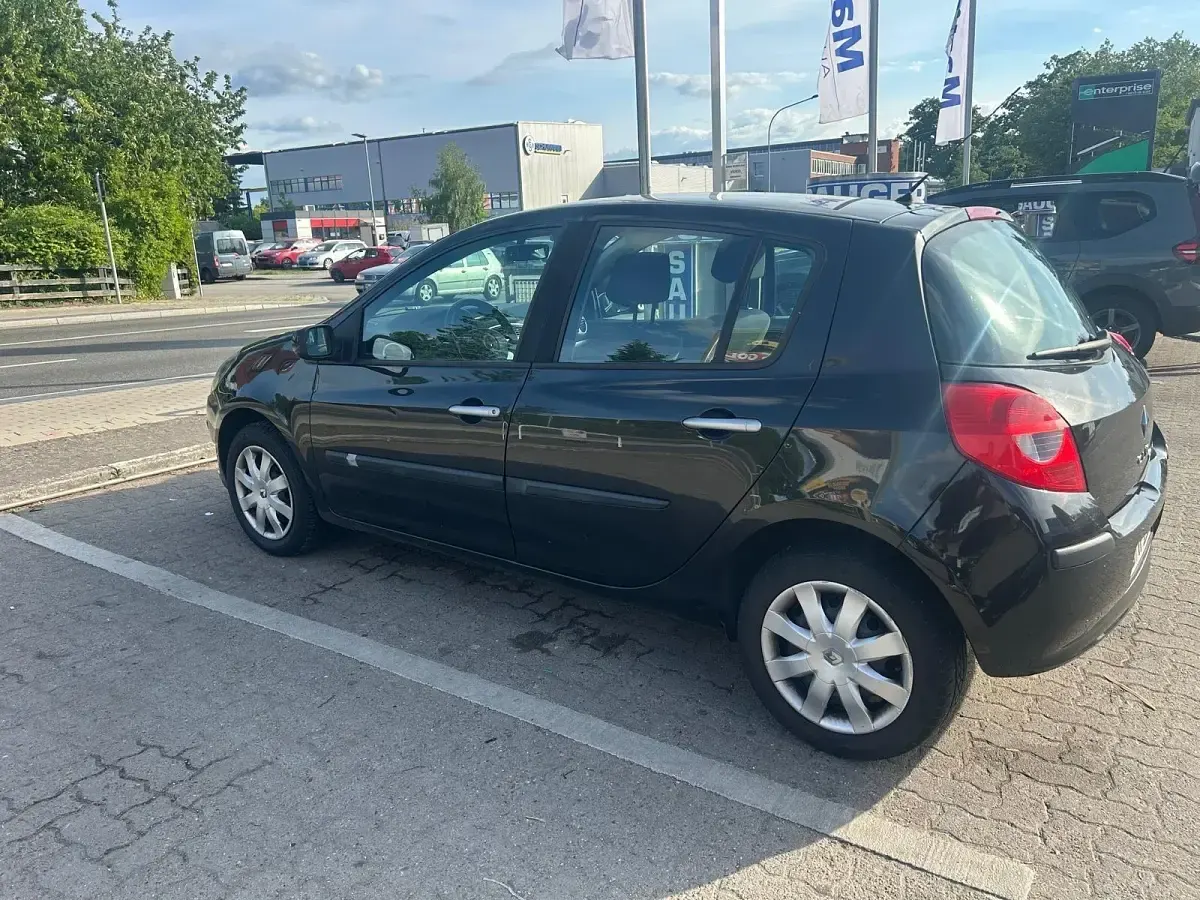 Gebraucht Renault Clio II 88 PS (64 kW) 2006 Schwarz Limousine