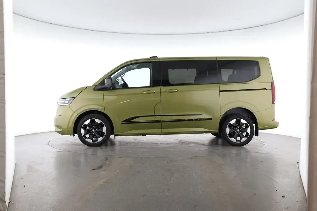 Usado VW Caravelle Edition 170 CV (125 kW) 2026 Verde Van